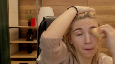 Katrin online show from 01-08-25, 02:25