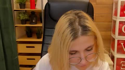 Katrin online show from 02-21-25, 03:23