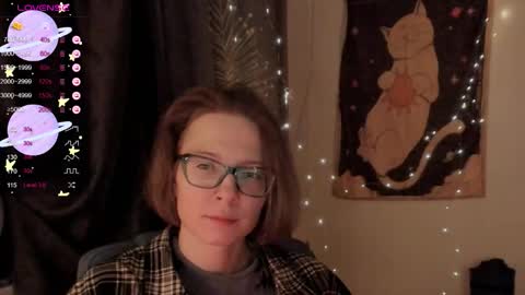 Snapshot of moon__girl chatting on 10-24-25, 08:27 Roxy online show from 10-24-25, 08:27