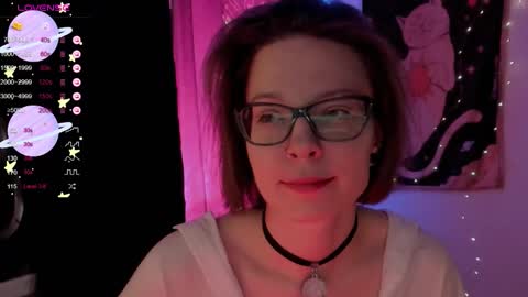 Snapshot of moon__girl chatting on 11-14-25, 09:02 Roxy online show from 11-14-25, 09:02