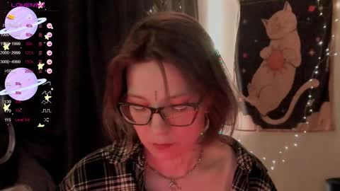 Snapshot of moon__girl chatting on 02-20-26, 07:58 Roxy online show from 02-20-26, 07:58