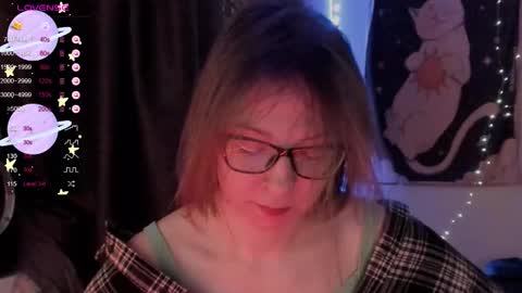 Snapshot of moon__girl chatting on 03-01-26, 04:53 Roxy online show from 03-01-26, 04:53