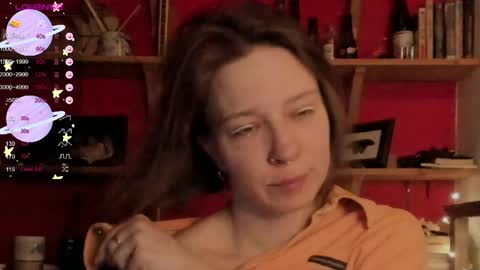 Snapshot of moon__girl chatting on 03-17-26, 06:55 Roxy online show from 03-17-26, 06:55