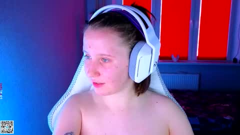 Lola online show from 09-16-25, 01:23