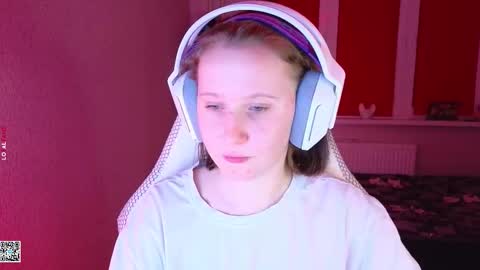 Lola online show from 09-23-25, 05:27