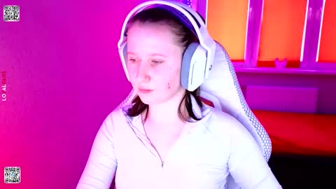 Snapshot of moon_avengers chatting on 02-05-26, 08:19 Lola online show from 02-05-26, 08:19