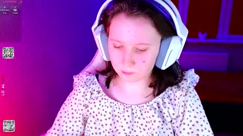 Snapshot of moon_avengers chatting on 02-16-26, 02:57 Lola online show from 02-16-26, 02:57