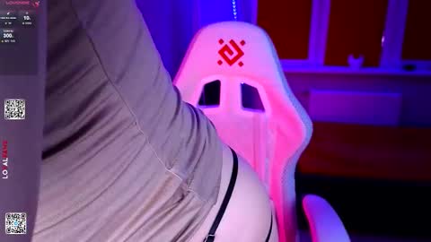 Snapshot of moon_avengers chatting on 02-24-26, 03:32 Lola online show from 02-24-26, 03:32