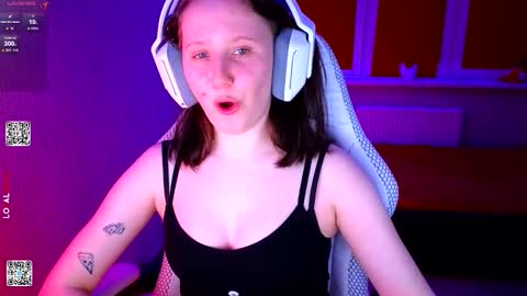 Snapshot of moon_avengers chatting on 02-25-26, 03:54 Lola online show from 02-25-26, 03:54