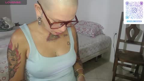 Luna online show from 01-19-25, 10:39