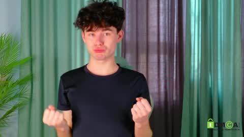 moon_gloww online show from 04-05-26, 02:31