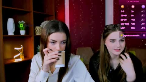 moon-shine25 online show from 11-05-25, 10:26