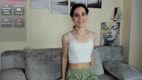 Snapshot of moongrove chatting on 02-01-26, 01:31 Eva online show from 02-01-26, 01:31