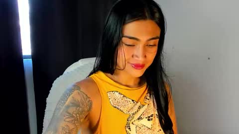 moonie_baddie31 online show from 10-27-25, 08:57