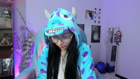 MOON  online show from 12-16-25, 04:17