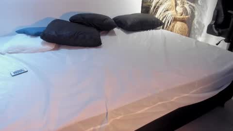 Kitty online show from 10-13-25, 03:39