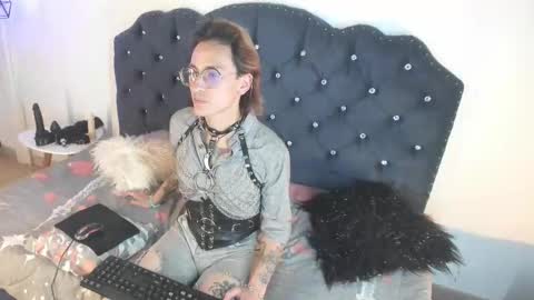 Moon online show from 10-02-25, 07:54