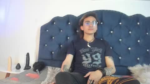 Moon online show from 10-04-25, 08:07
