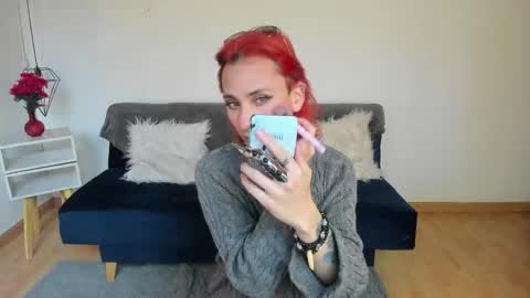 Moon online show from 11-13-25, 08:52