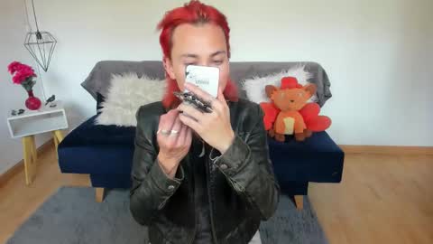 Moon online show from 11-17-25, 08:03