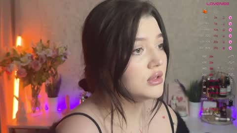 Snapshot of moonrenata chatting on 02-23-25, 09:48 Ri online show from 02-23-25, 09:48
