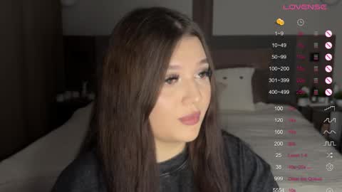 Snapshot of moonrenata chatting on 10-13-25, 10:10 Ri online show from 10-13-25, 10:10