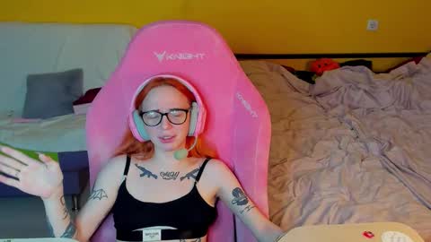 Snapshot of moonscarr chatting on 02-27-26, 04:07 Coraline online show from 02-27-26, 04:07