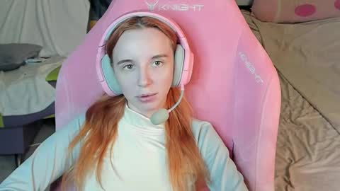 Snapshot of moonscarr chatting on 03-09-26, 09:19 Coraline online show from 03-09-26, 09:19