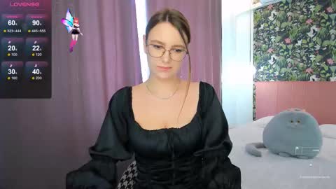 Monica online show from 09-12-25, 06:35