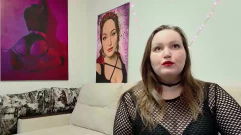 Snapshot of moonshinelady chatting on 10-19-25, 11:55 Kate online show from 10-19-25, 11:55