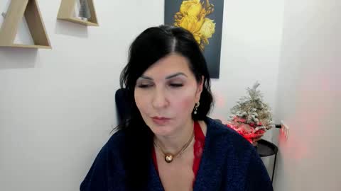 Snapshot of moonvelour chatting on 11-30-25, 03:32 Ask me online show from 11-30-25, 03:32