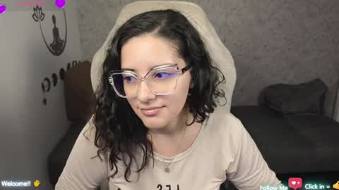 Moon Woman online show from 02-01-25, 02:37