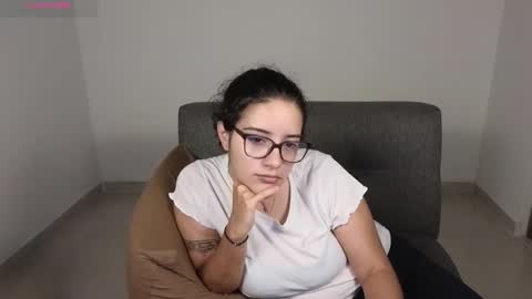 Moon Woman online show from 10-09-25, 01:25