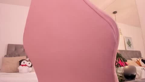 Michelle online show from 11-23-25, 02:39