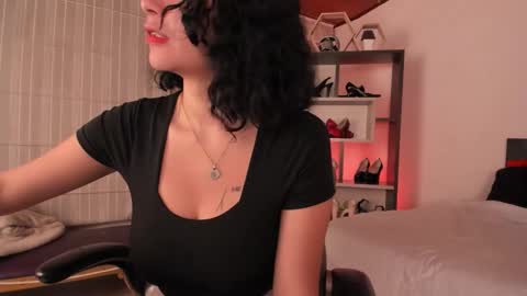 Michelle online show from 01-06-26, 12:42