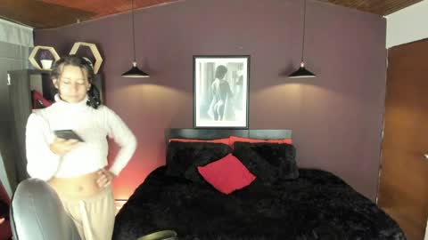 Michelle online show from 04-06-26, 12:17