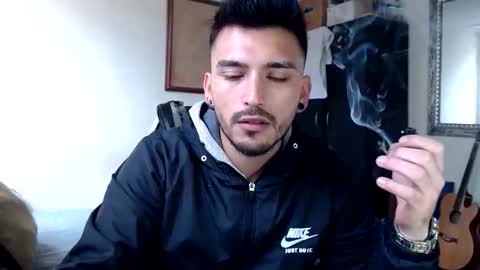 Abelardo online show from 11-13-25, 01:21