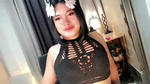 Snapshot of morenaaries12 chatting on 10-17-25, 02:08 MIA online show from 10-17-25, 02:08