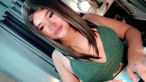 Snapshot of morenaaries12 chatting on 11-05-25, 12:49 MIA online show from 11-05-25, 12:49