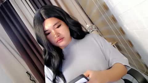 Snapshot of morenaaries12 chatting on 11-20-25, 12:00 MIA online show from 11-20-25, 12:00