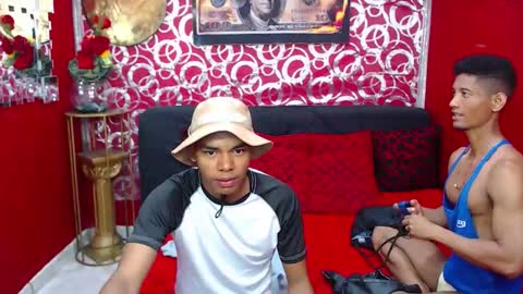 duohot23 online show from 10-06-25, 07:22