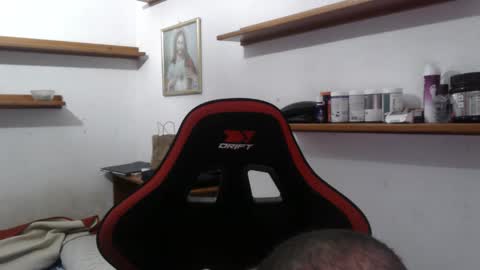 Snapshot of morenoch19 chatting on 03-09-25, 09:25 alejo online show from 03-09-25, 09:25