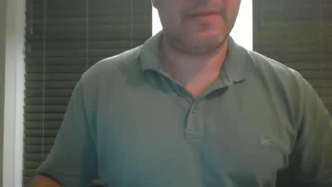 Snapshot of morepassion4u chatting on 10-17-25, 08:44 morepassion4u online show from 10-17-25, 08:44