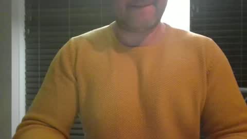 Snapshot of morepassion4u chatting on 10-18-25, 09:15 morepassion4u online show from 10-18-25, 09:15