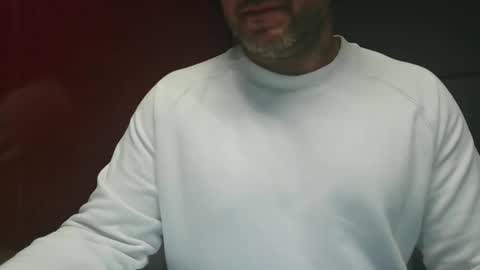 Snapshot of morepassion4u chatting on 10-21-25, 01:34 morepassion4u online show from 10-21-25, 01:34