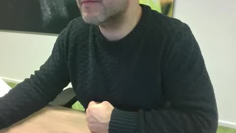 Snapshot of morepassion4u chatting on 12-17-25, 12:22 morepassion4u online show from 12-17-25, 12:22