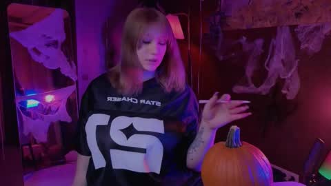 Snapshot of morvelyn chatting on 10-26-25, 05:30 morvelyn online show from 10-26-25, 05:30