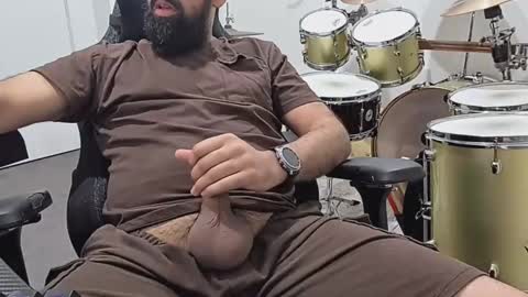 Snapshot of moseph_melb88 chatting on 11-17-25, 02:45 melb guy29 online show from 11-17-25, 02:45