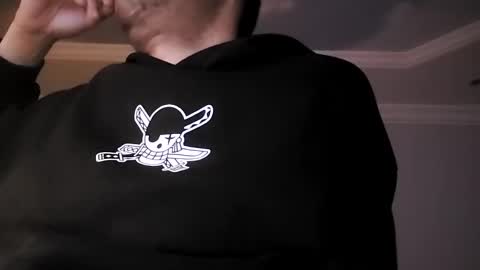 Snapshot of moss127 chatting on 12-23-24, 01:18 twennysevv27 online show from 12-23-24, 01:18