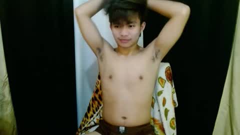 Snapshot of mostwantedtwink chatting on 10-06-25, 05:21 mostwantedtwink online show from 10-06-25, 05:21